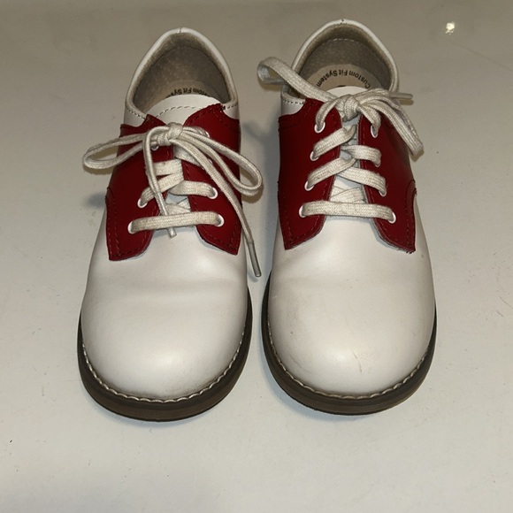 Footmates Apple Red Cheer Saddle Shoe SIZE 12 - Picture 2 of 9